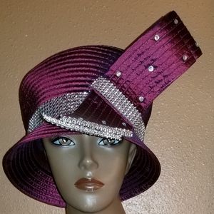 Elegant Burgundy Fashion Hat